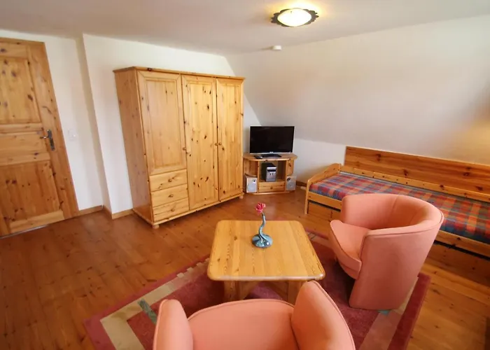 5085 - Haus Gross בית נופש *